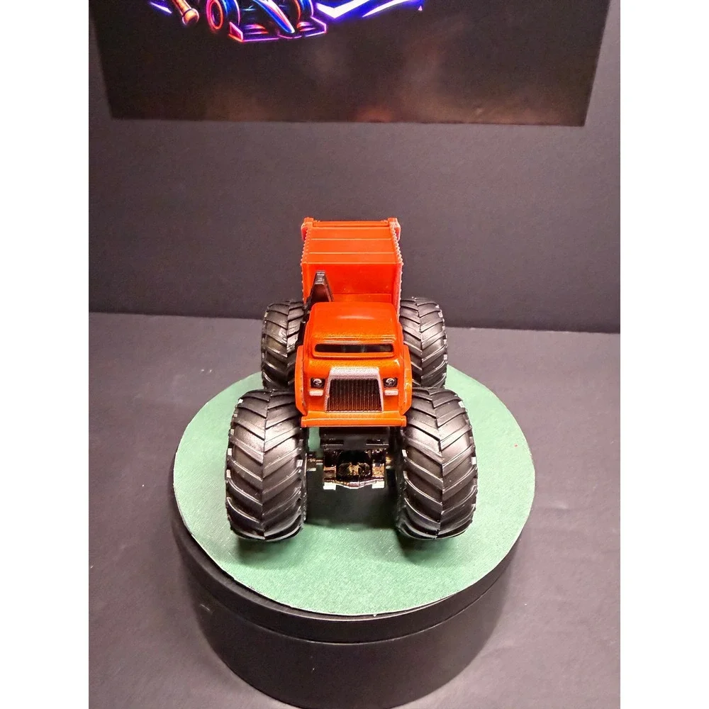 Hot Wheels Monster Trucks Will Trash It All Orange Garbage Truck 1:64 Diecast